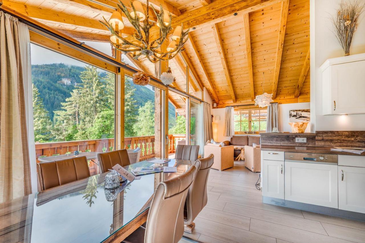 Chaletdorf Am Sonnenhang Neukirchen am Großvenediger المظهر الخارجي الصورة